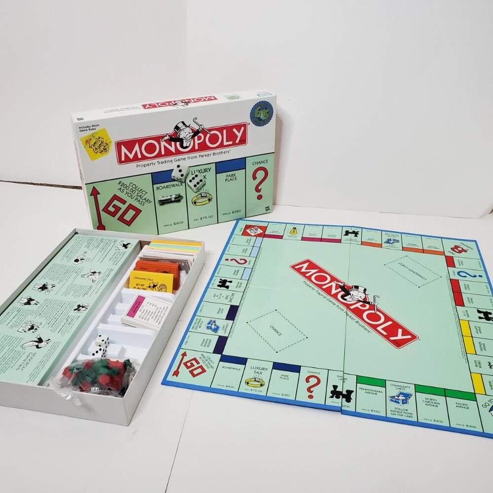 Monopoly 1999 Parker Brothers with Winning Money Token (New without wrapping)